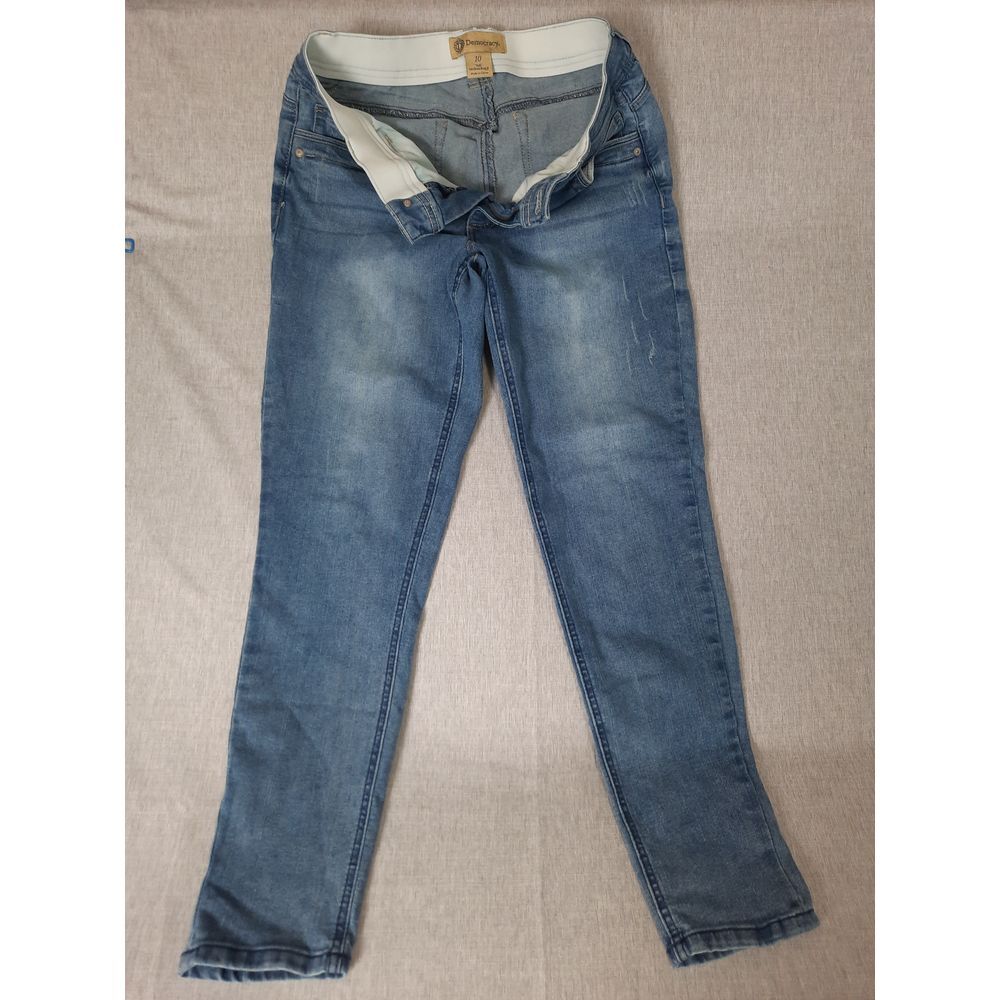 Democracy ''Ab'' technology Women 10 Distressed Ankle Stretch Tapered Blue Jeans